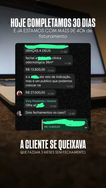 Arquiteta assessorada pela C4 comemorando um projeto fechado