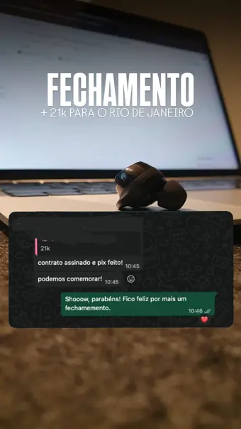 Arquiteta assessorada pela C4 comemorando um projeto fechado